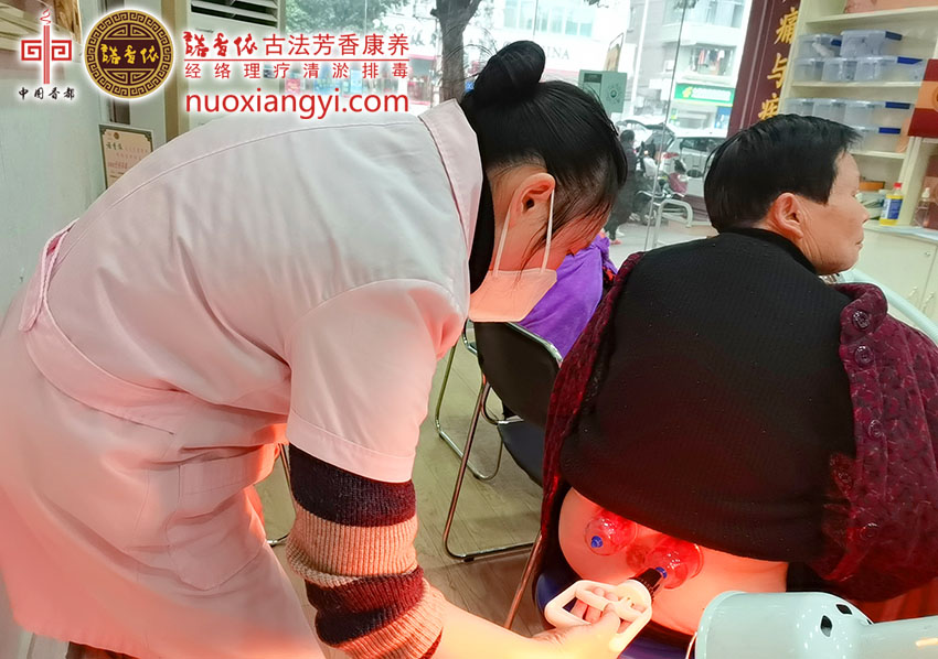 肾区拔罐-1.jpg